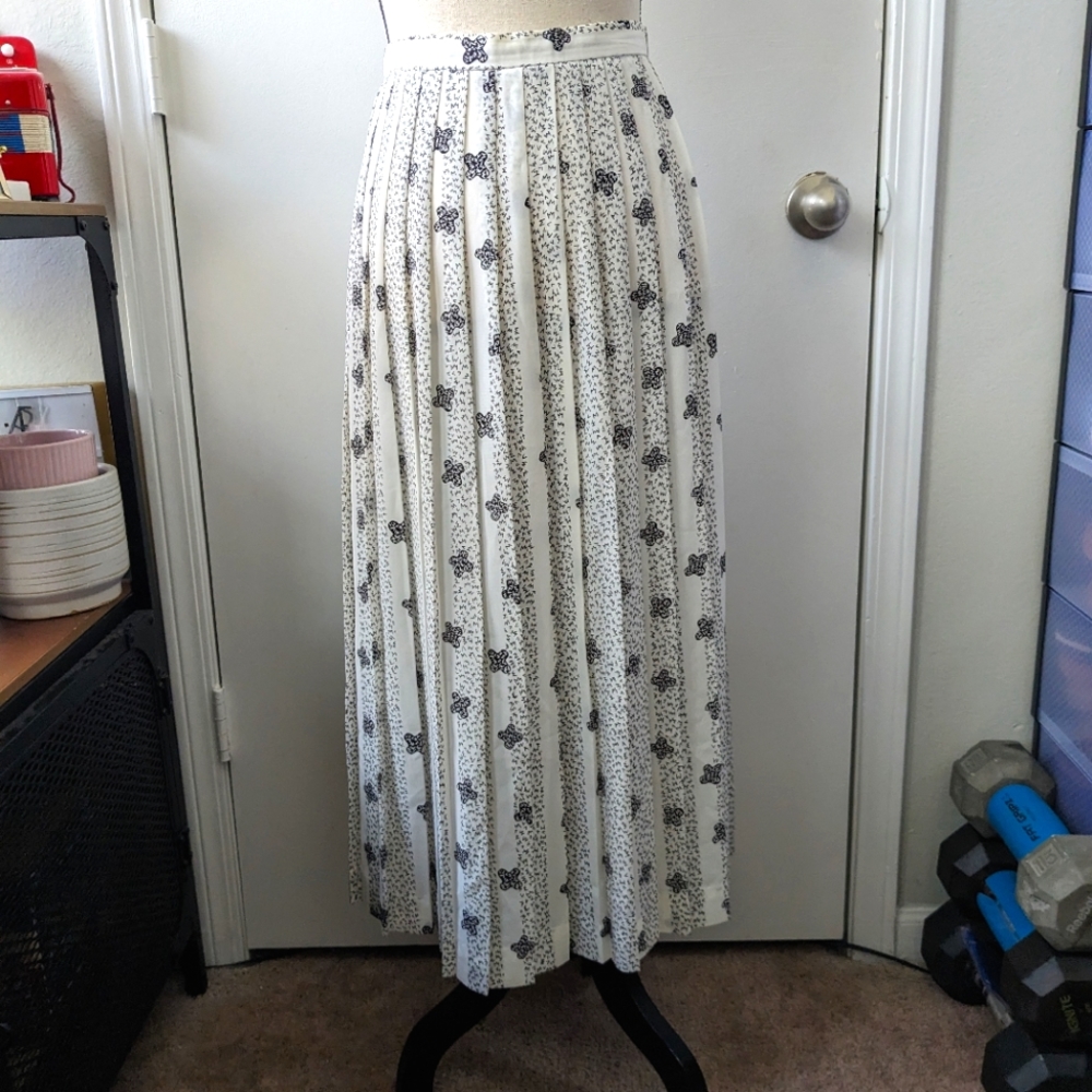John Meyer Skirt Size 14